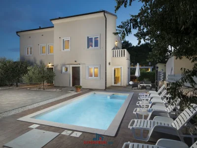 Villa Nocciola in Premantura - Villa