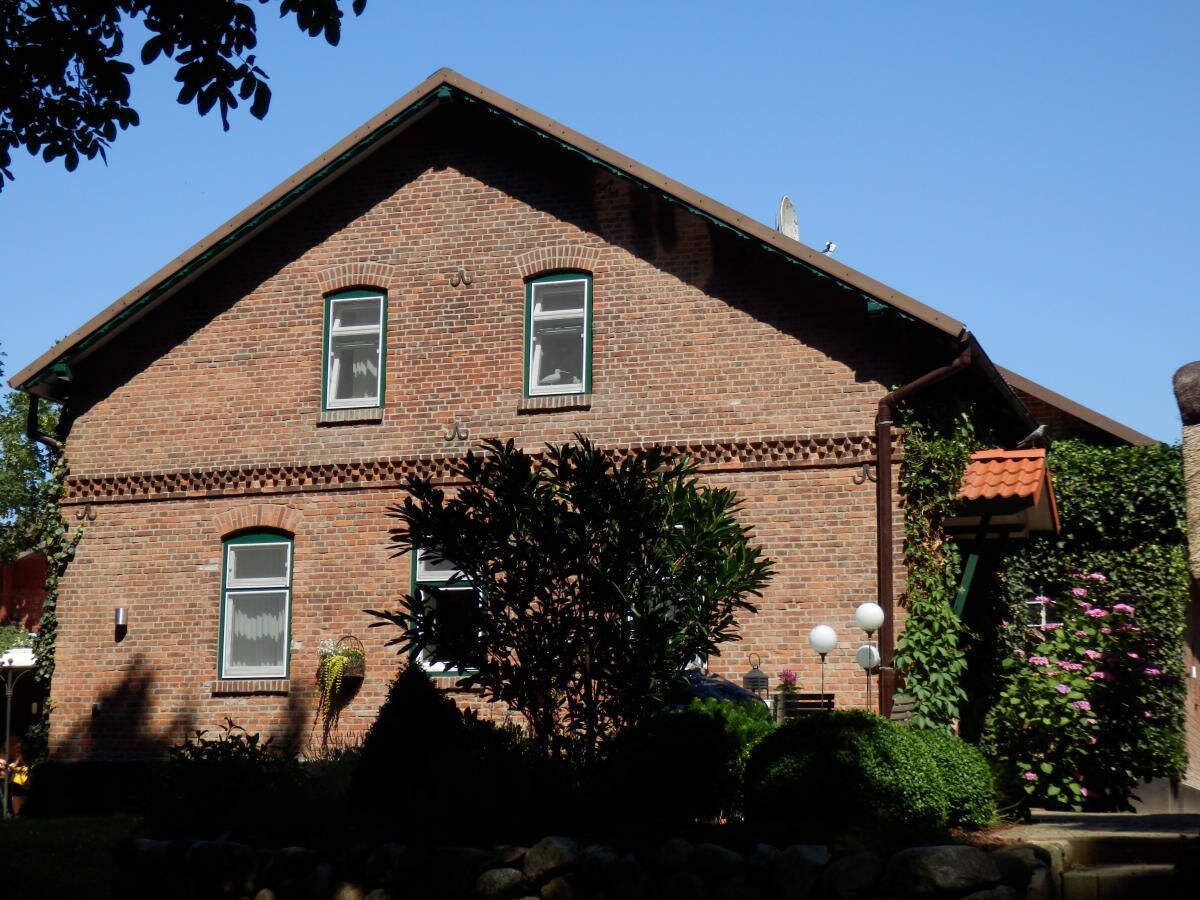 Holiday apartment - Krautsand - Vacation Apartment Nr. 1 - Outdoor photo 4