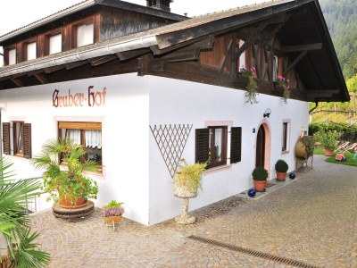 Holiday apartment Lana at Gruberhof Farm - Outdoor photo 2