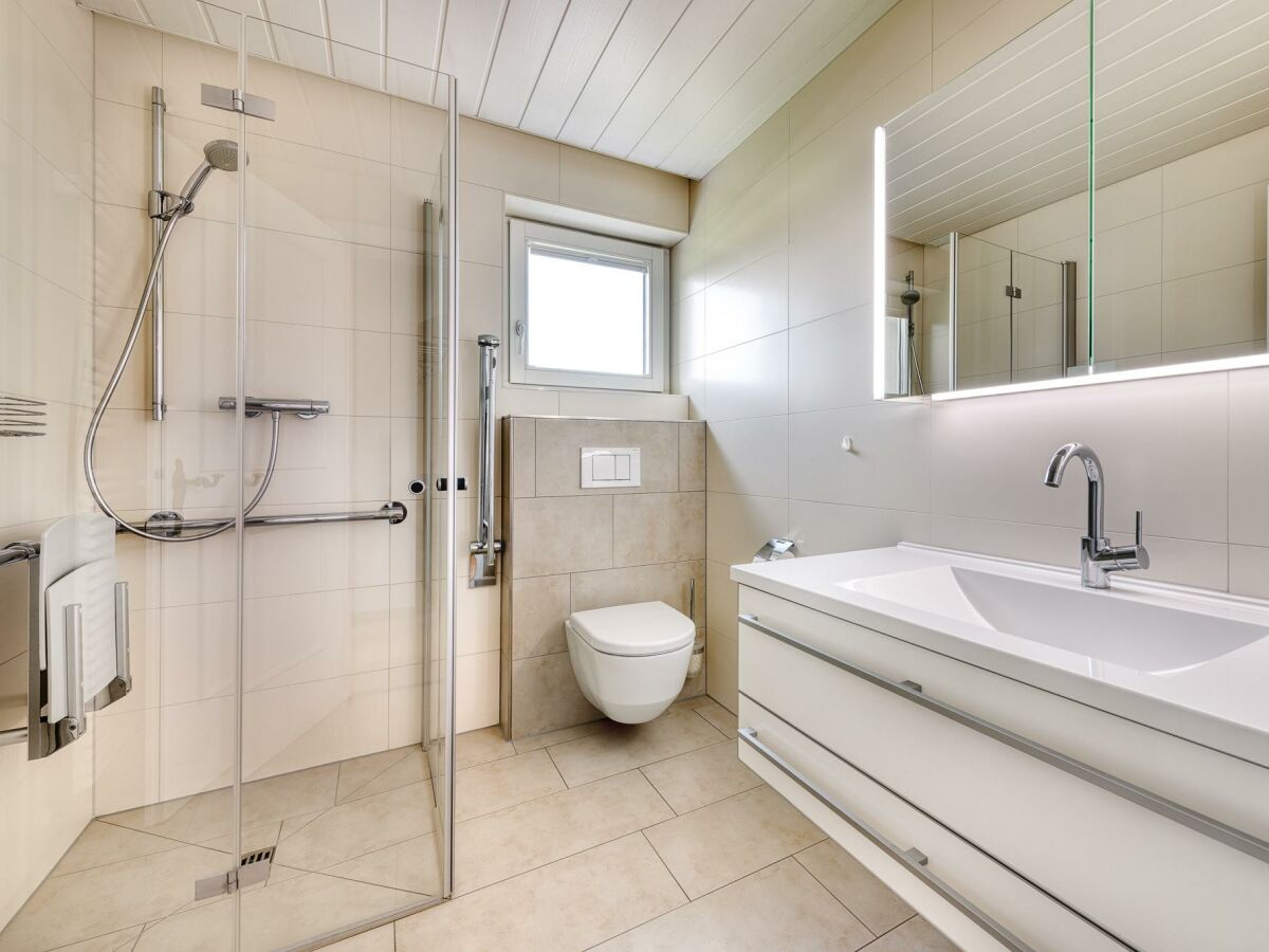 Apartment Ferienhaus, Dusche und Badewanne, Terrasse - Outdoor photo 4