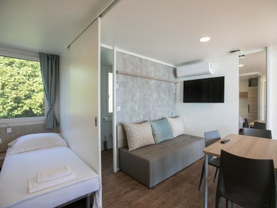 Mobile home Resort Deluxe Mobile Home (6+1) Beachfront - Features photo 15