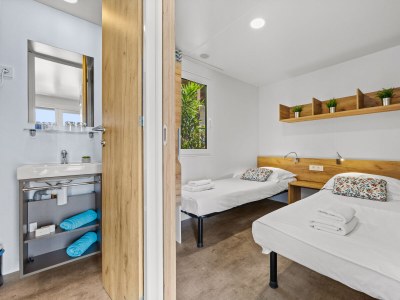 Mobile home Resort Premium Mobile Home (4+1) Beachfront - Features photo 18