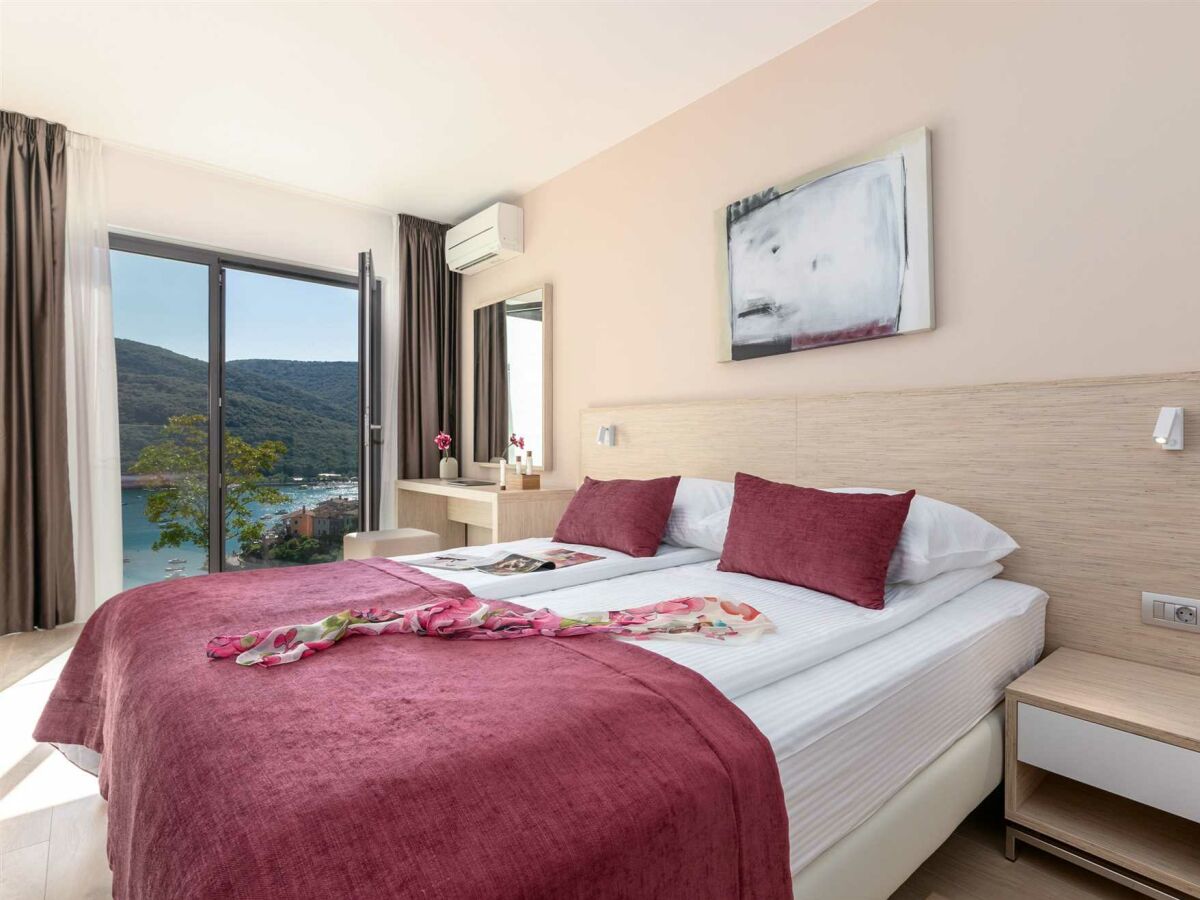 Apartment Premium apartment Kanat IV with beautiful sea view - Features photo 4