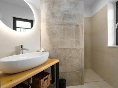 Holiday house Elegant Casa di Estelle with sea view - Features photo 18