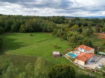 Holiday house Casa Piano in a calm village enveloped by nature in Županići - Holiday house