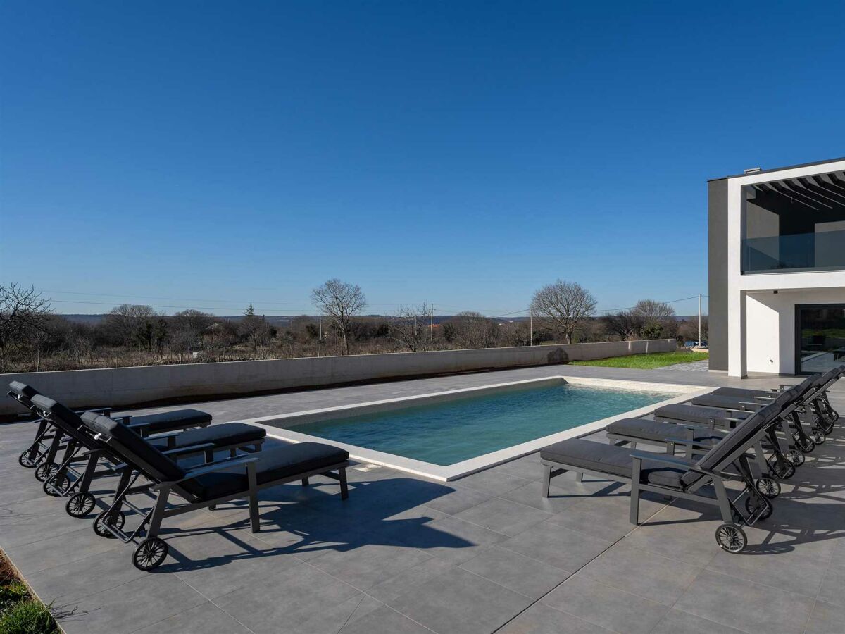 Villa Villa Aria a peaceful retreat with a playground - Outdoor photo 2