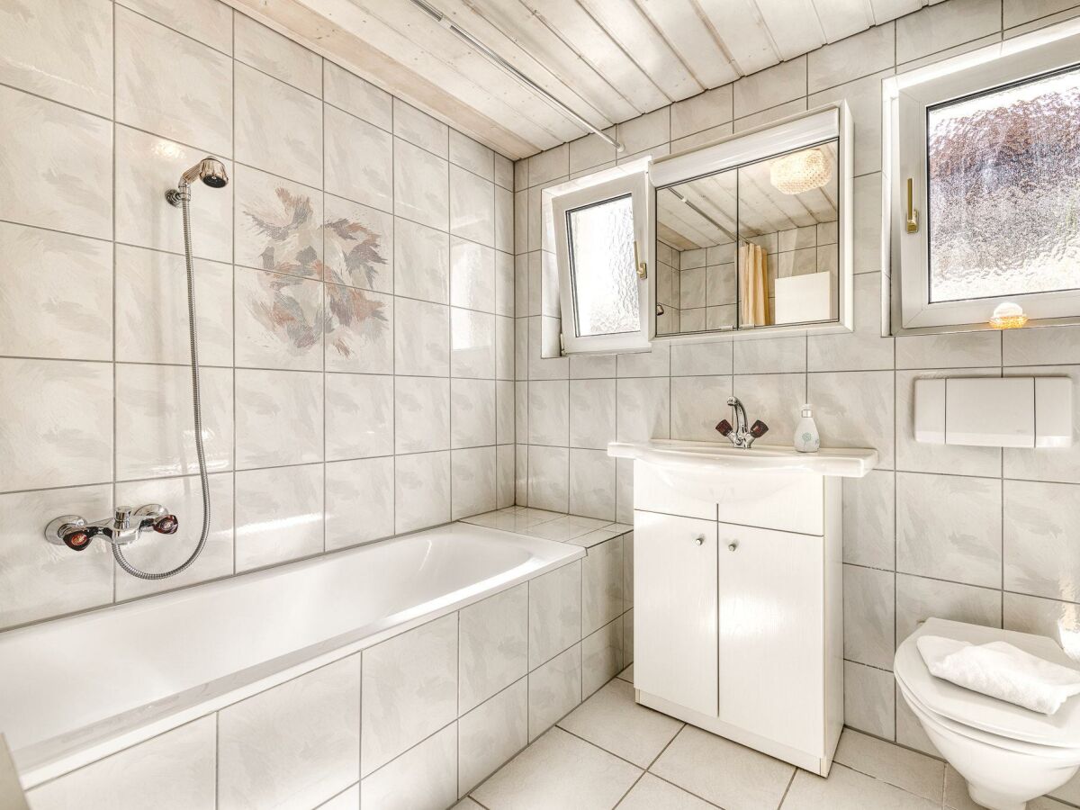 Apartment Appartement/Fewo, Dusche oder Bad, WC, 3 Schlafräu - Outdoor photo 2