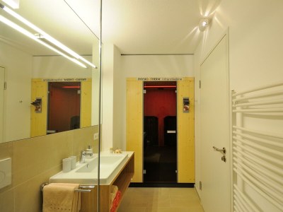 Apartment Zweibettzimmer, Dusche/WC, Küchenblock, neuwertig - Outdoor photo 12