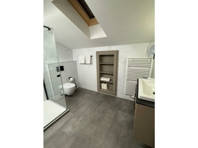 Apartment Zweibettzimmer, Dusche/WC, Küchenblock, neuwertig - Outdoor photo 24