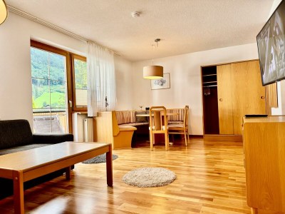 Apartment Zweibettzimmer, Dusche/WC, Küchenblock, neuwertig - Outdoor photo 30