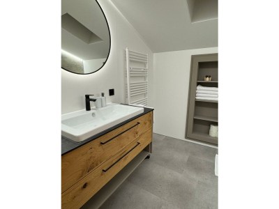 Apartment Zweibettzimmer, Dusche/WC, Küchenblock, neuwertig - Outdoor photo 40