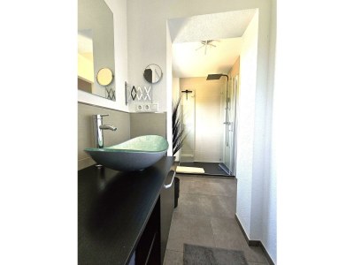 Apartment Ferienhaus, Dusche und Bad, WC, 3 Schlafräume - Features photo 20