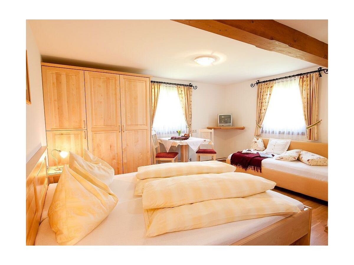 Apartment Doppelzimmer "Naturholz" mit DU, WC