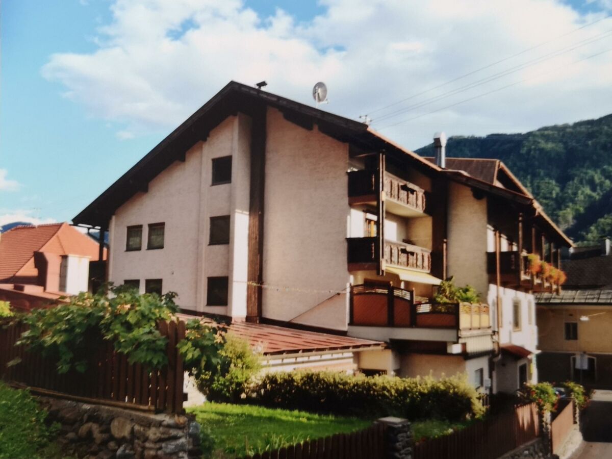 Holiday room Zweibettzimmer, Dusche oder Bad, WC, Balkon - Features photo 4