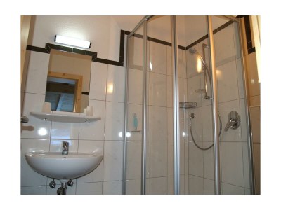 Apartment Larein-Apartment/2 Schlafräume/Dusche,WC - Features photo 11