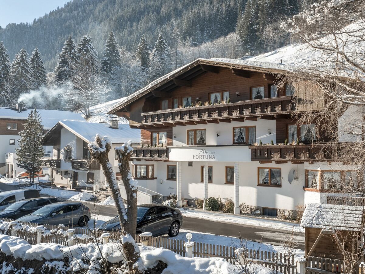 Holiday room DZ 1-2, Dusche, WC, 1 Schlafraum - Outdoor photo 2