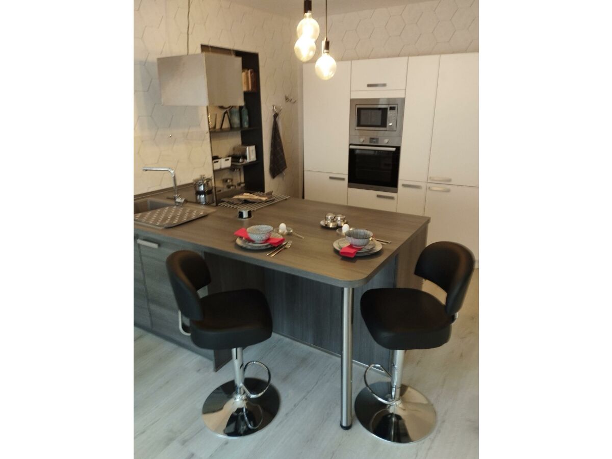 Apartment Div. Leistungen, Bad, WC, ruhig