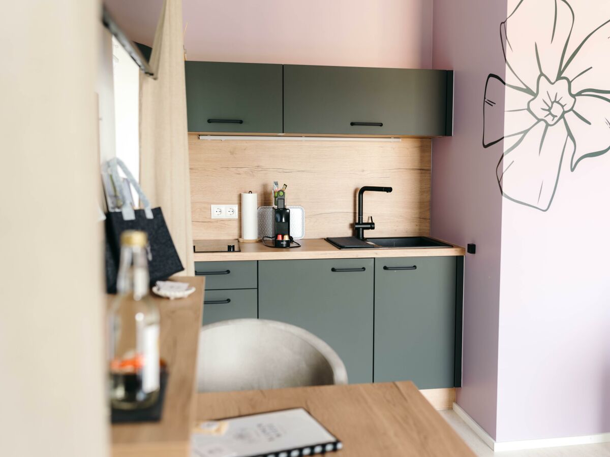 Holiday room Appartement, Küche, Dusche/WC, Terrasse, Gartenblick