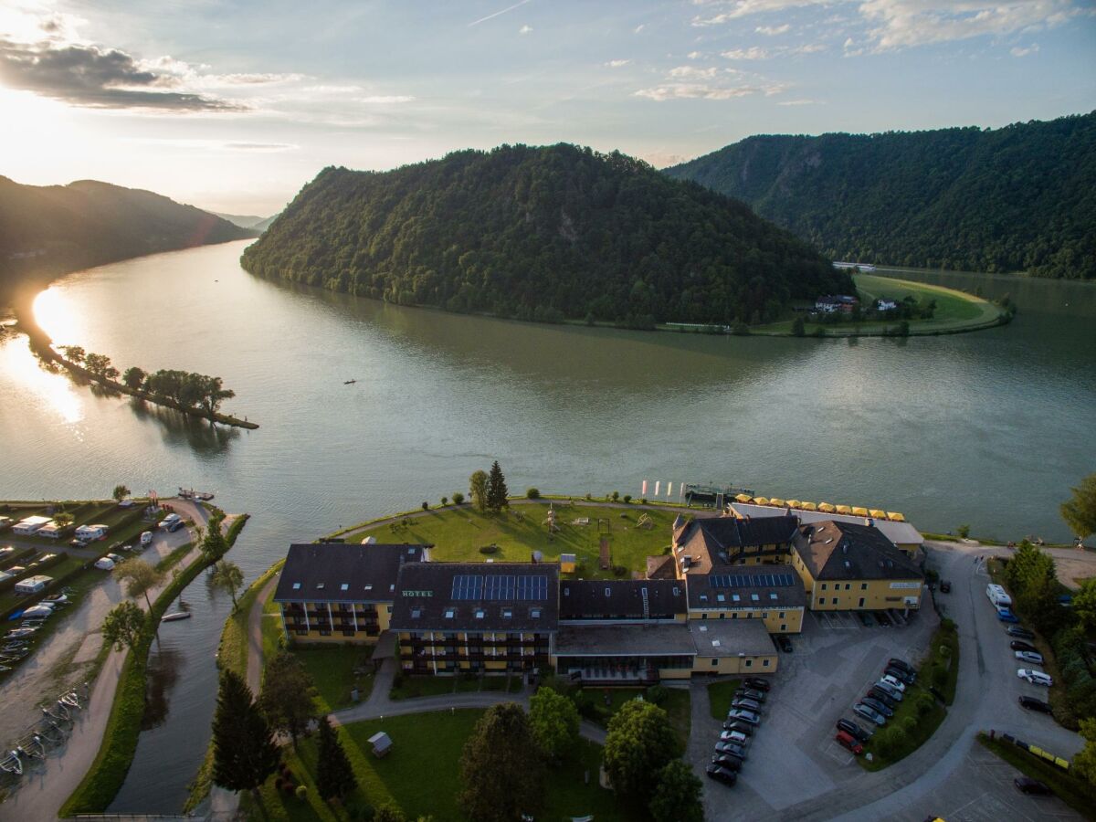 Holiday room Doppelzimmer Donau.Steig, Bad, WC - Outdoor photo 4