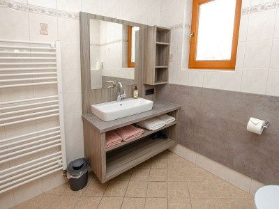 Apartment Appartement/Fewo, Dusche, WC, gartenseitig - Outdoor photo 3