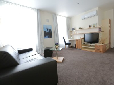 Holiday room Junior Suite, Dusche und Bad, WC,Einzelzimmer - Features photo 13