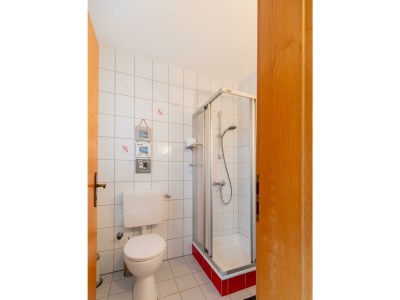 Apartment Ferienwohnung, Dusche oder Bad, WC, 2 Schlafräume - Features photo 19