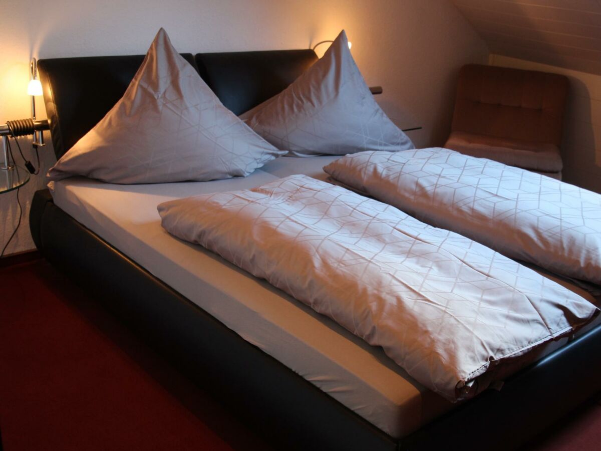 Apartment 2-Raum-Appartement mit Bad/WC, sep.2 WC,Tiefgarage - Outdoor photo 3