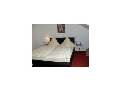 Apartment 2-Raum-Appartement mit Bad/WC, sep.2 WC,Tiefgarage - Features photo 17