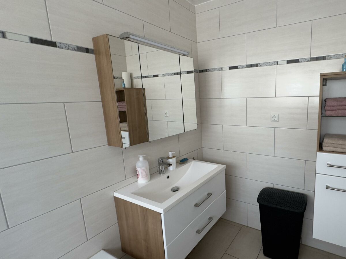 Apartment Appartement/Fewo, Badewanne, 1 Schlafraum - Outdoor photo 4