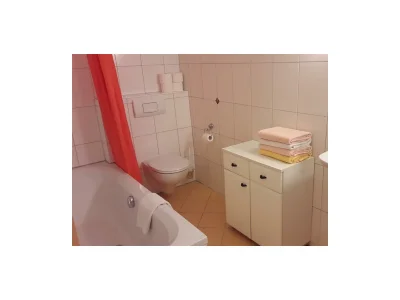 Apartment Apartment bis 5 Personen/1 Schlafraum/Bad, WC - Features photo 7