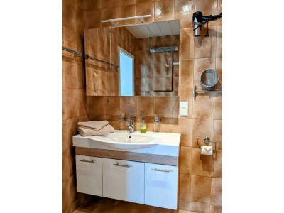 Apartment Großzügige Einliegerwohnung mit sep. Eingang - Features photo 29