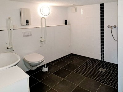 Apartment Ferienhaus, Dusche, WC, 4 oder mehr Schlafräume - Outdoor photo 13