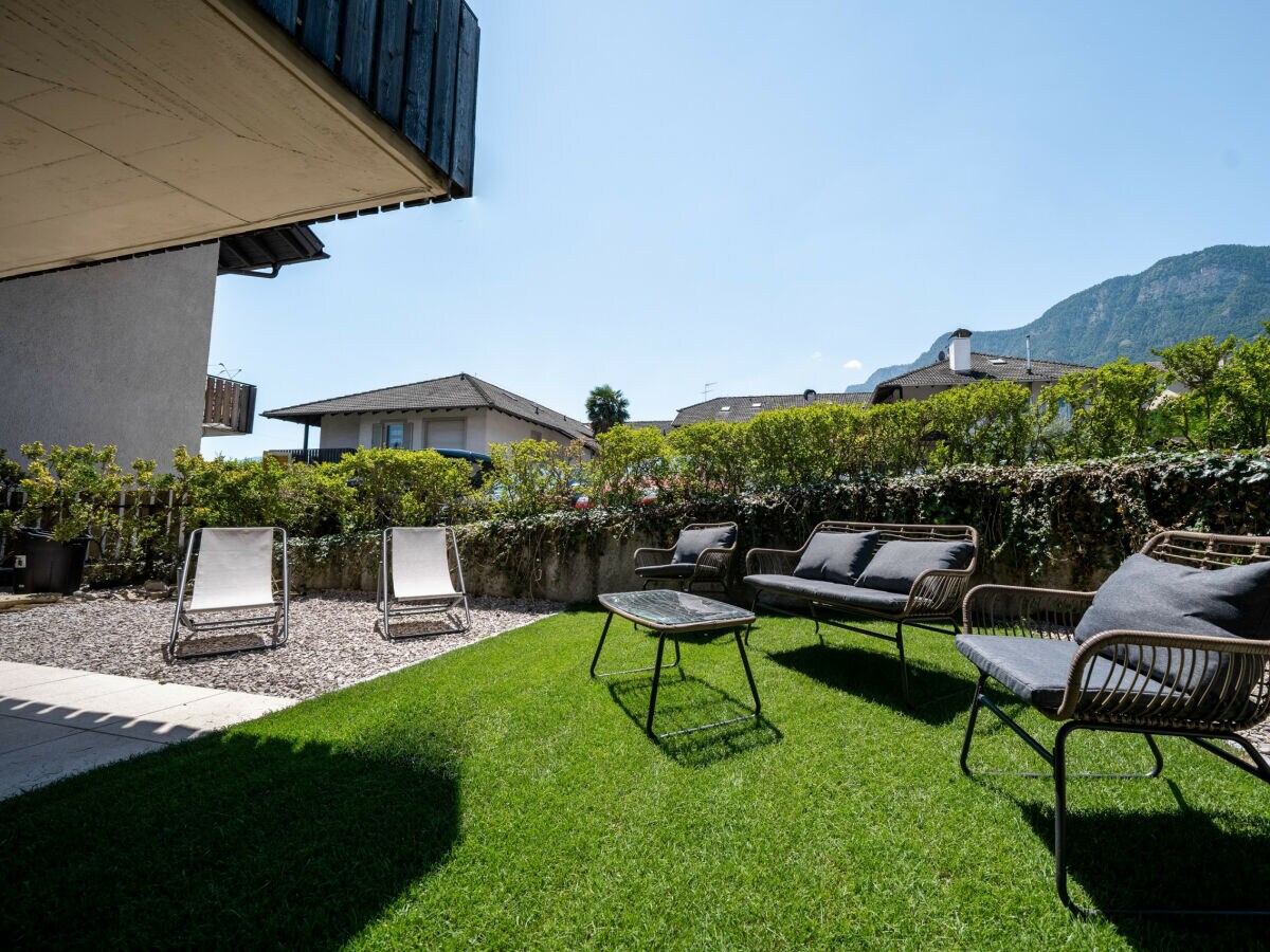 Apartment 711A Apartment Garden 14