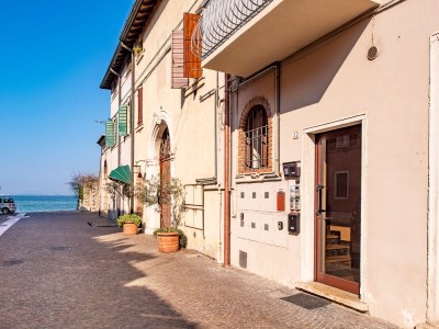 Apartment 617A Lakeview Apartment Cristina - Outdoor photo 3