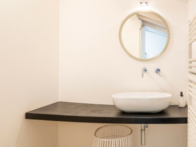 Apartment 617A Lakeview Apartment Cristina - Features photo 4