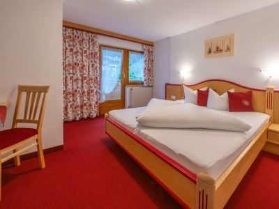 Apartment "Apartment 2" (8-13 Pers.)/5 Schlafräume/DU, WC - Features photo 16