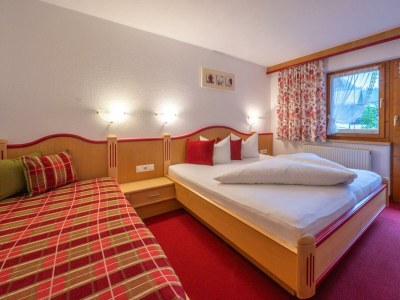 Apartment "Apartment 2" (8-13 Pers.)/5 Schlafräume/DU, WC - Features photo 18