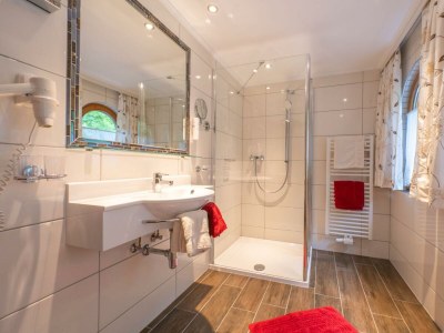 Apartment "Apartment 2" (8-13 Pers.)/5 Schlafräume/DU, WC - Features photo 21