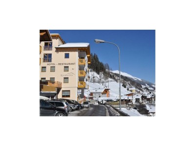 Holiday room Doppelzimmer Pistenblick Zimmer 1 mit HP - Outdoor photo 2