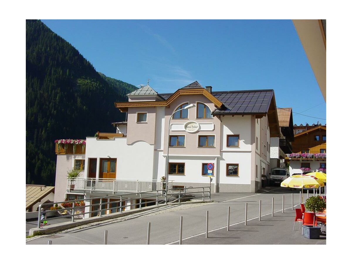 Apartment "Chalet"(2-4 Pers.)/2 Schlafräume/DU, WC - Outdoor photo 2