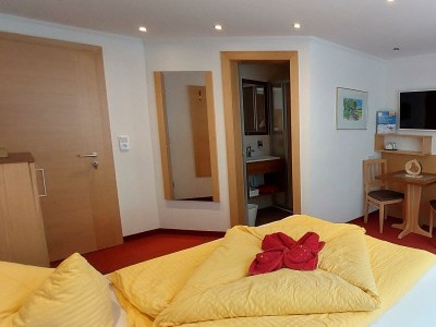 Holiday room Doppelzimmer Nr. 6, Dusche / WC + Balkon - Outdoor photo 21