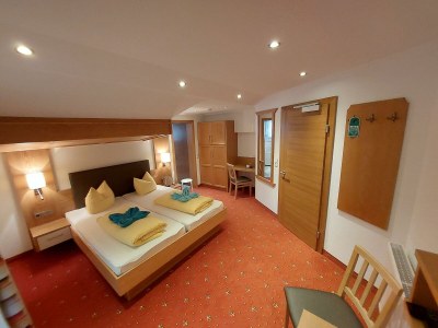 Holiday room Doppelzimmer Nr. 6, Dusche / WC + Balkon - Features photo 64