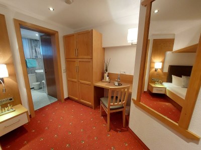 Holiday room Doppelzimmer Nr. 6, Dusche / WC + Balkon - Features photo 77