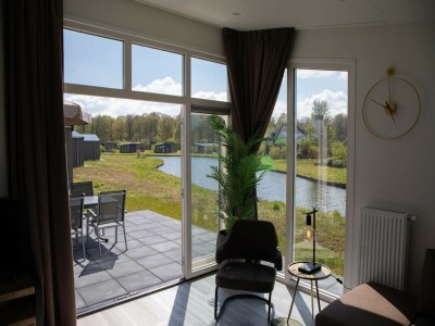 Holiday house Romantisches 4-Personen-Chalet am Wasser - Features photo 9