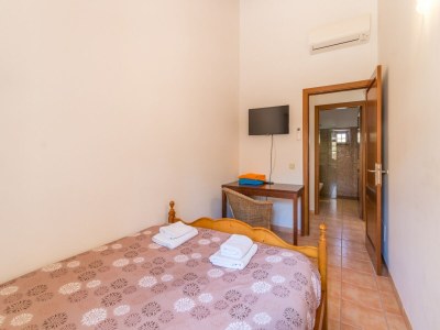 Holiday house Sa Tanca in Sant Joan mit Infinity Pool - Features photo 19