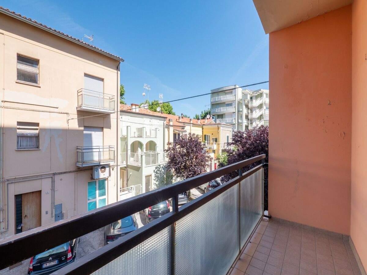 Apartment Holiday Home in Fano near the Beach - Outdoor photo 4