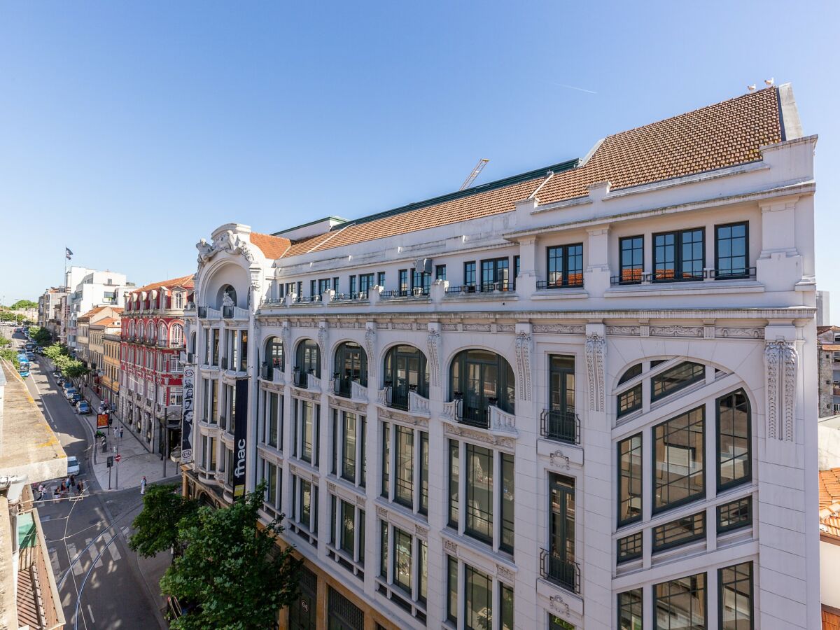 Apartment Spacious 4-Bedroom Apartment in Porto - Outdoor photo 3