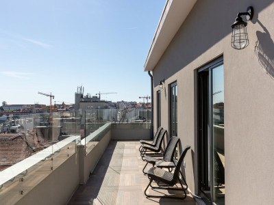 Apartment Spacious 4-Bedroom Apartment in Porto - Outdoor photo 2