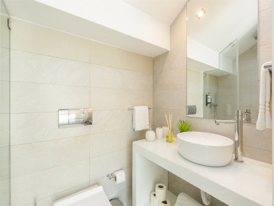 Apartment Spacious 4-Bedroom Apartment in Porto - Features photo 33