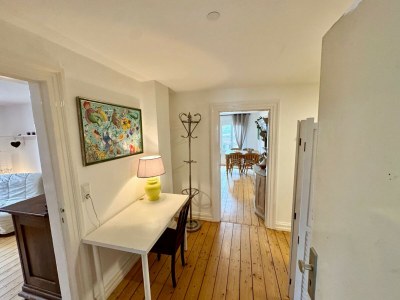 Apartment Riverside Retreat with Comfort - Features photo 3